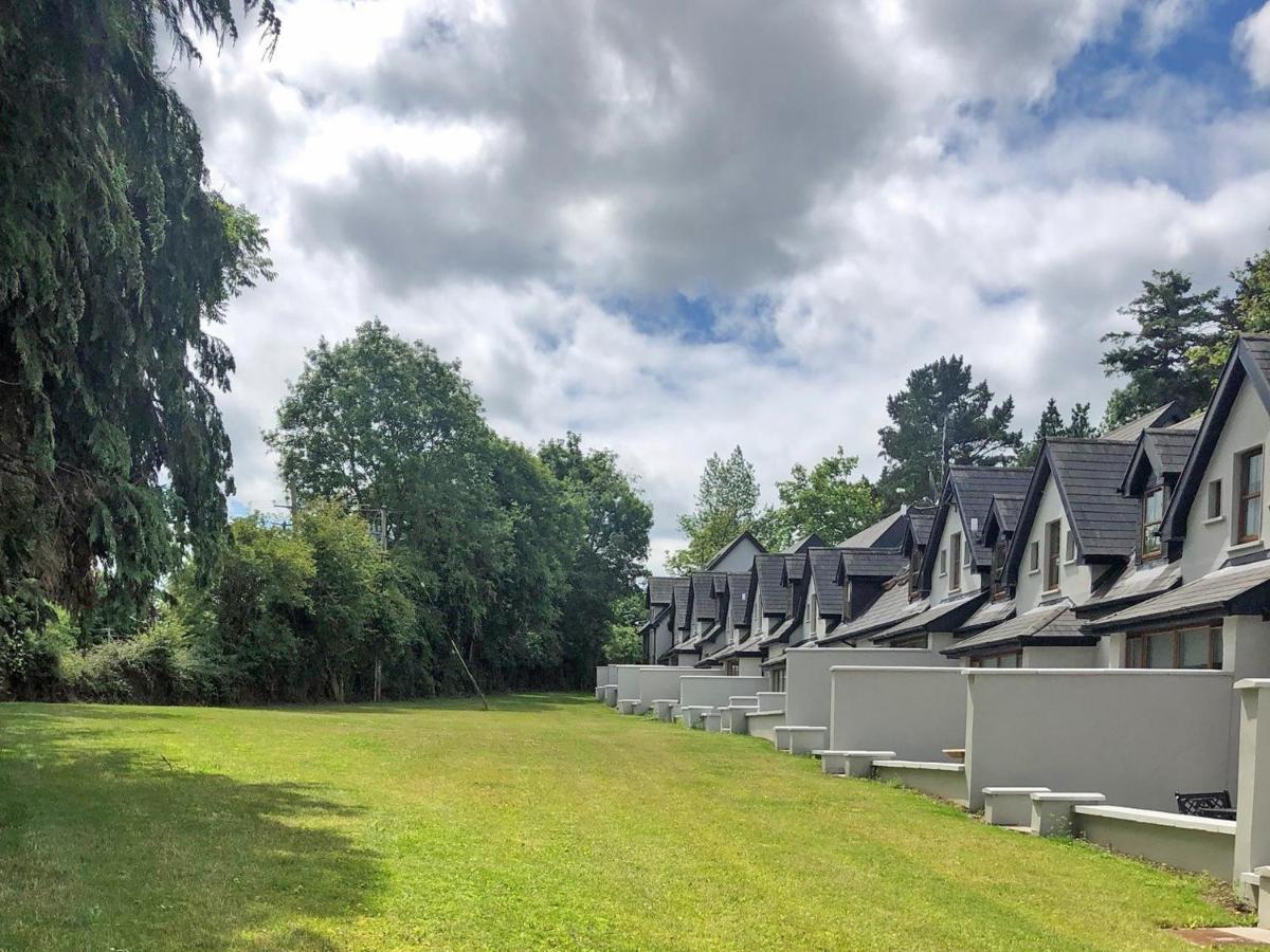 Old Court Holiday Homes Terryglass - Sleeps 6 By Trident Holiday Homes Exteriör bild