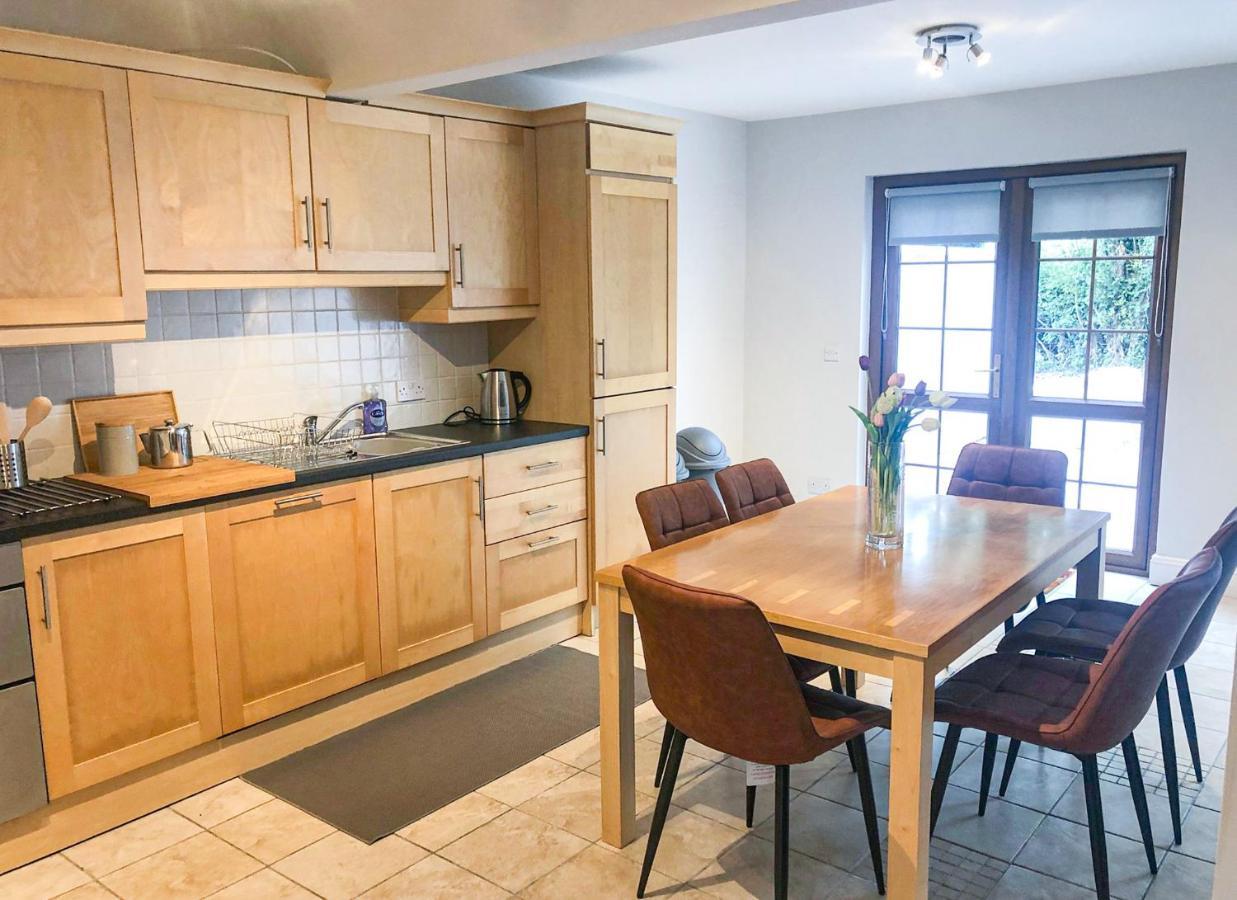 Old Court Holiday Homes Terryglass - Sleeps 6 By Trident Holiday Homes Exteriör bild