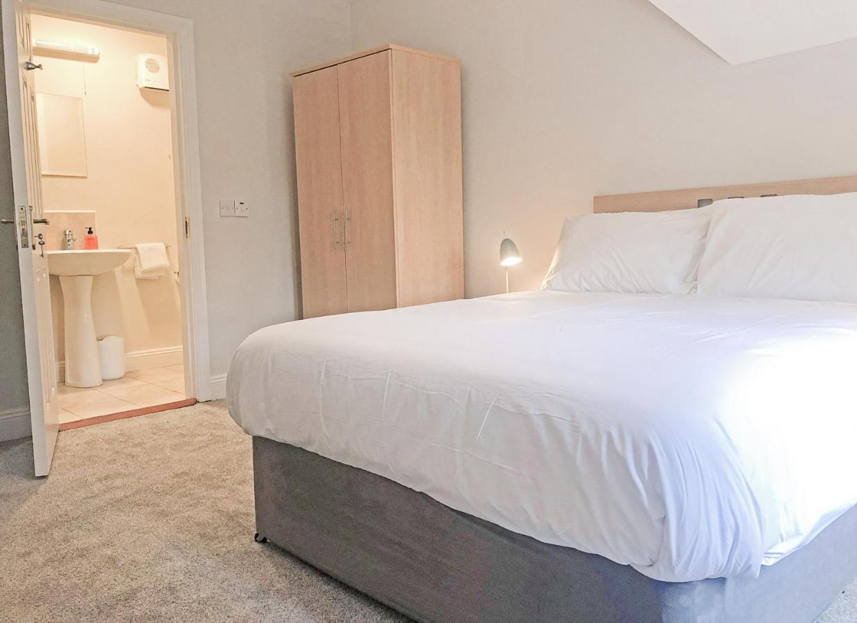 Old Court Holiday Homes Terryglass - Sleeps 6 By Trident Holiday Homes Exteriör bild