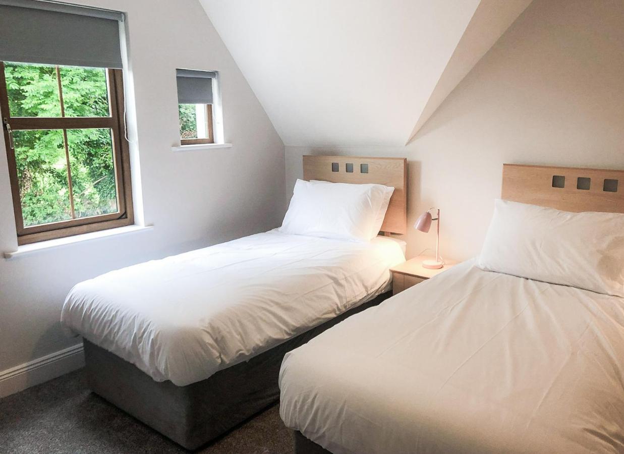 Old Court Holiday Homes Terryglass - Sleeps 6 By Trident Holiday Homes Exteriör bild