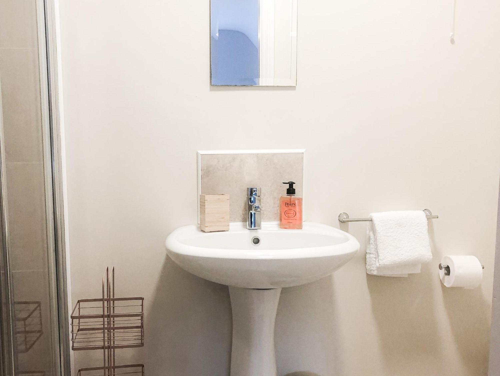 Old Court Holiday Homes Terryglass - Sleeps 6 By Trident Holiday Homes Exteriör bild